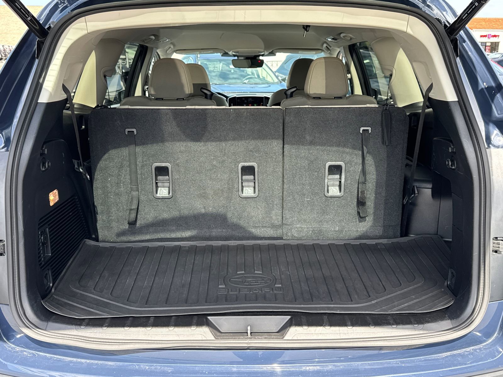 Certified 2023 Subaru Ascent Premium w/ Convenience Package AWD/4WD image 7
