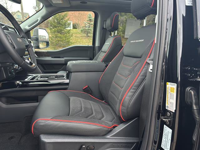 New 2026 Ford F250 Lariat w/ Black Appearance Package image 11
