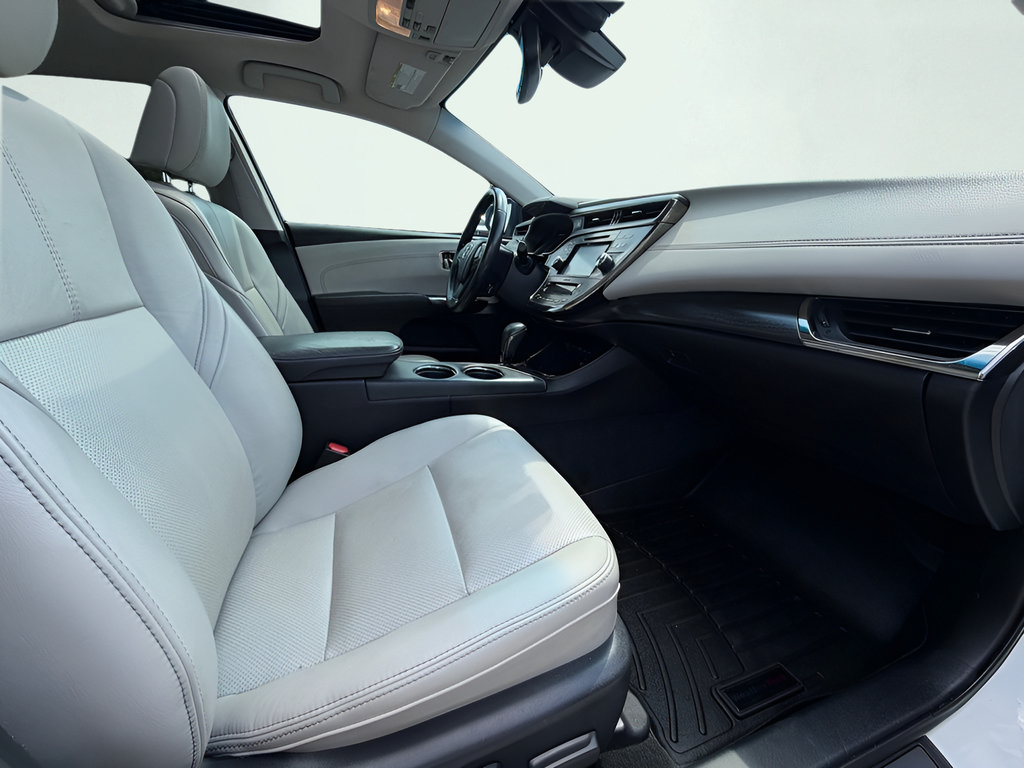Used 2018 Toyota Avalon Limited w/ Carpet Mat Package FWD image 26