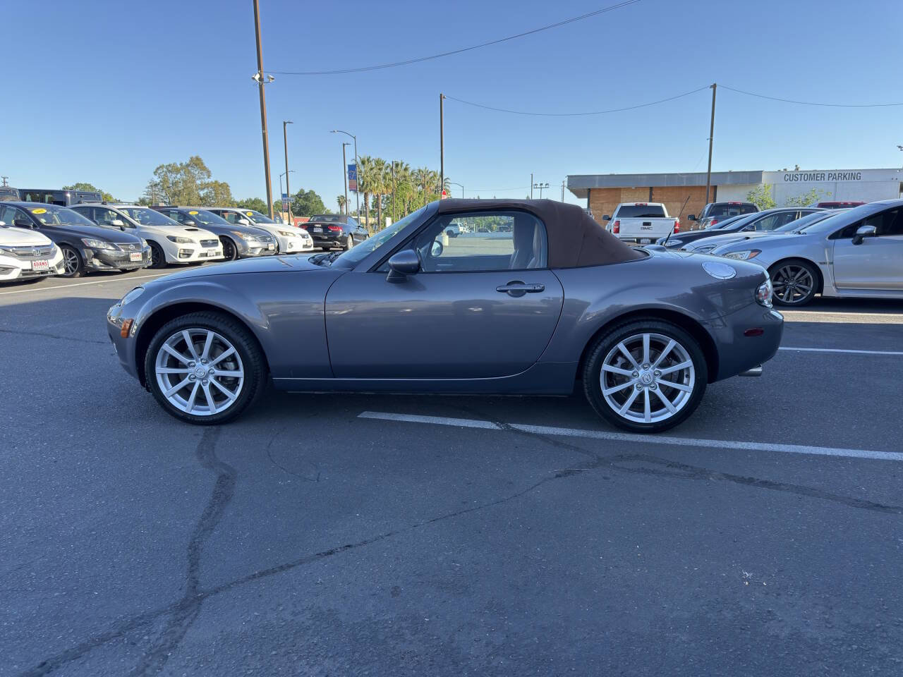 Used 2006 MAZDA MX-5 Miata Grand Touring w/ Premium Pkg RWD image 6