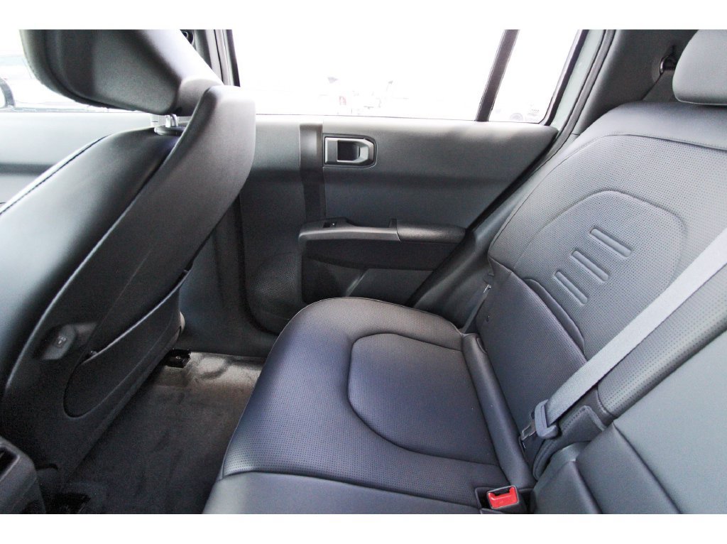 New 2027 Kia EV3 Wind FWD image 11