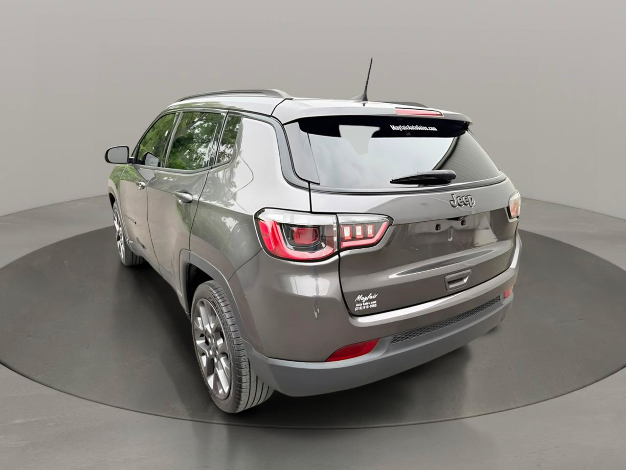 Used 2021 Jeep Compass Latitude w/ Sun and Sound Group FWD image 5