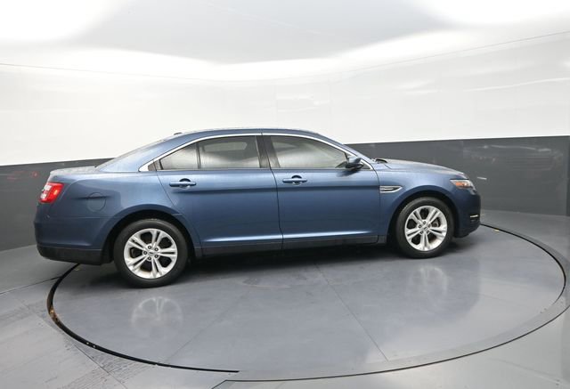 Used 2018 Ford Taurus SEL image 8