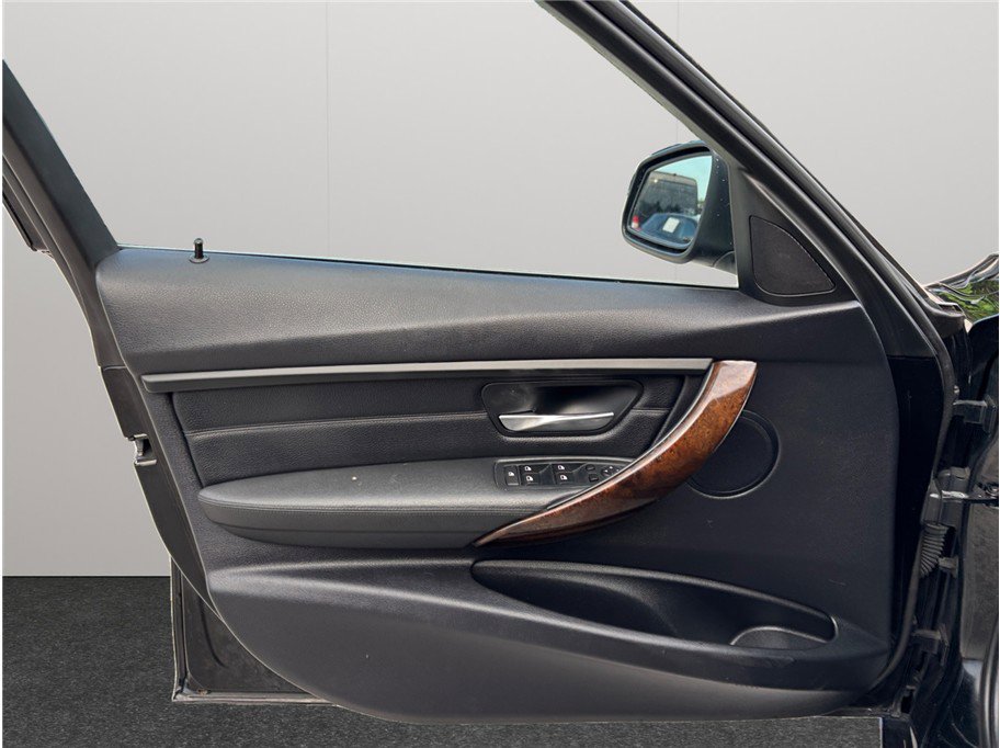 Used 2015 BMW 328i xDrive Wagon image 20