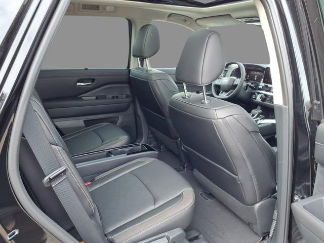 New 2026 Nissan Pathfinder SL image 11
