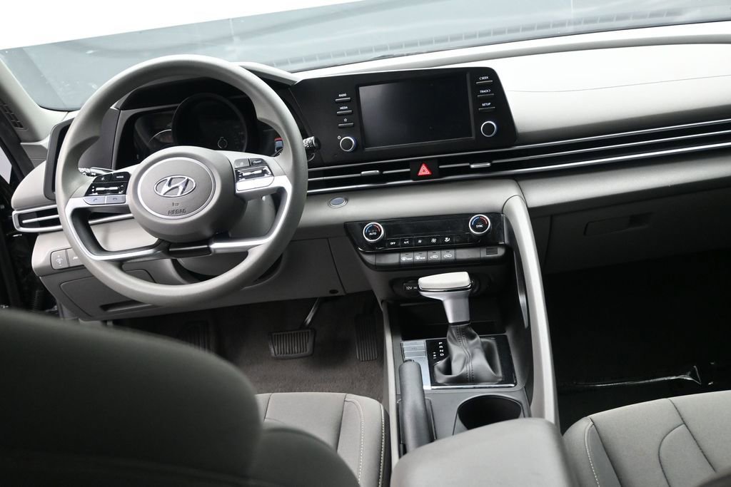Used 2023 Hyundai Elantra SEL FWD image 20