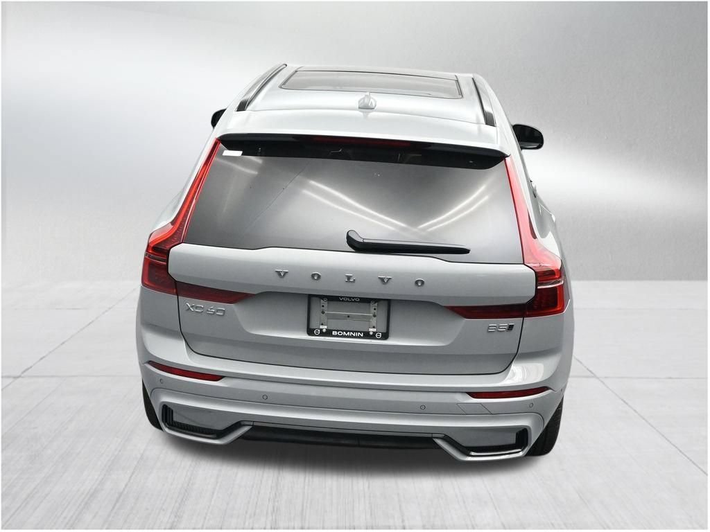 New 2026 Volvo XC60 B5 Plus AWD/4WD image 16