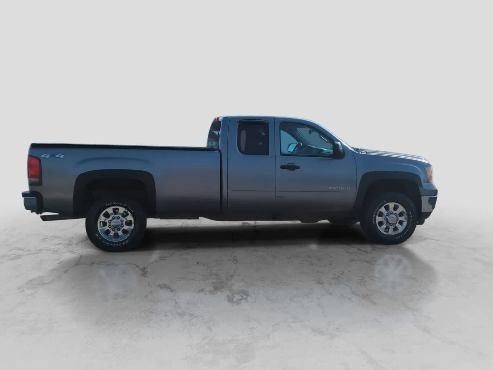 Used 2013 GMC Sierra 2500 SLE w/ SLE Preferred Package AWD/4WD image 9