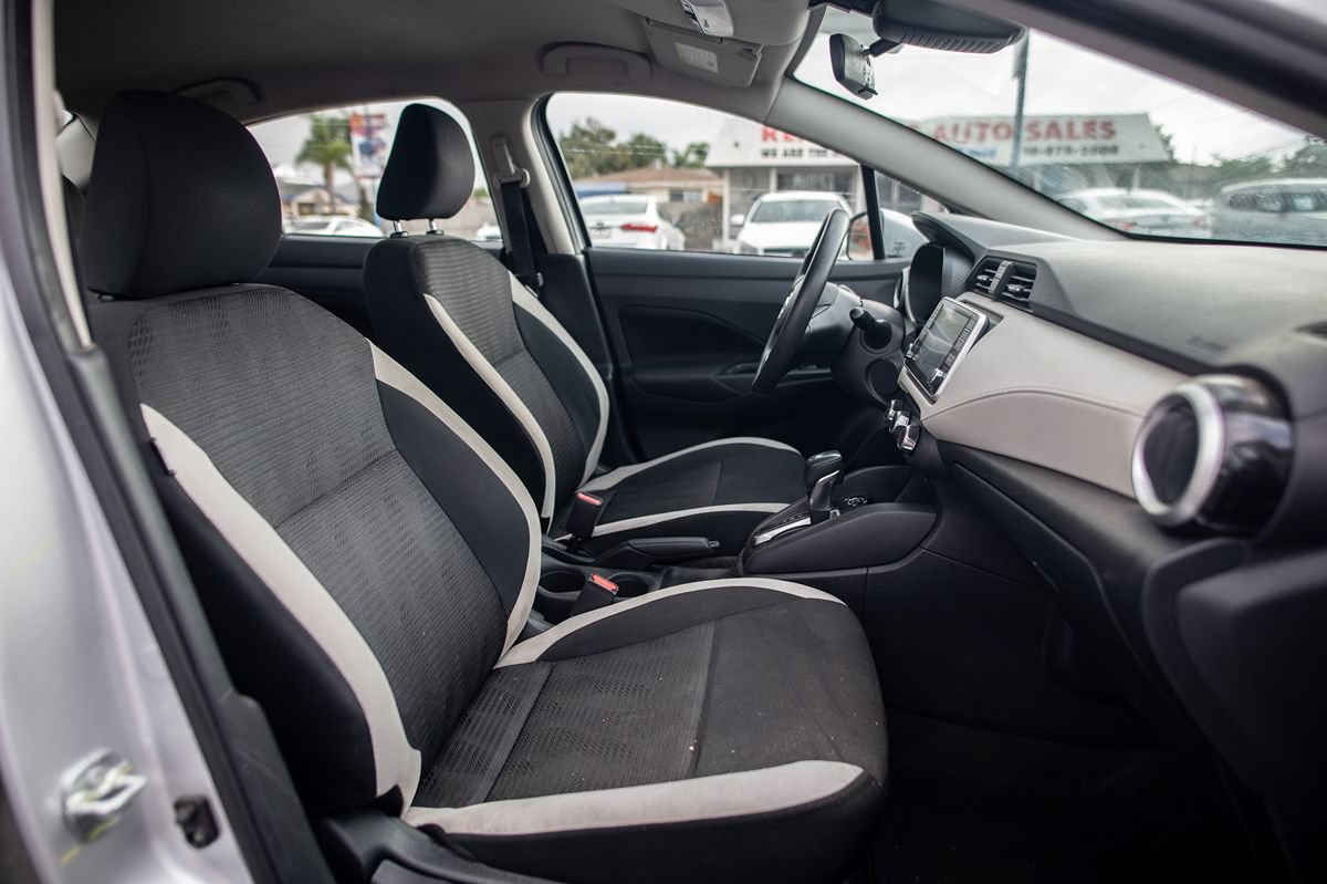 Used 2021 Nissan Versa SV image 18