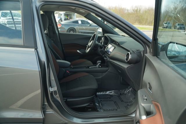Used 2024 Nissan Kicks SR image 20