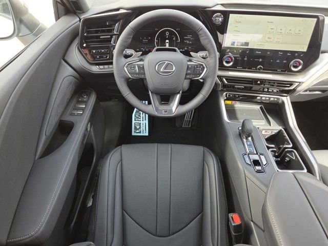 New 2025 Lexus TX 500h AWD image 4