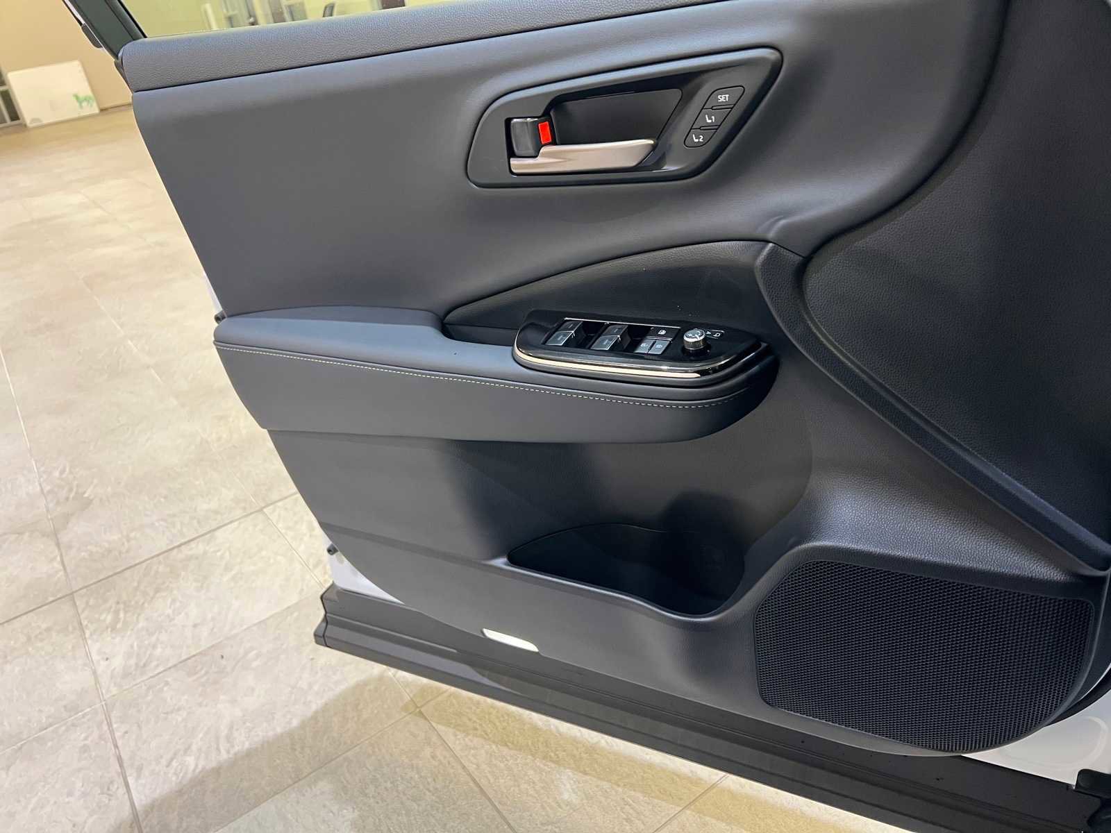 New 2026 Toyota Crown Platinum image 18