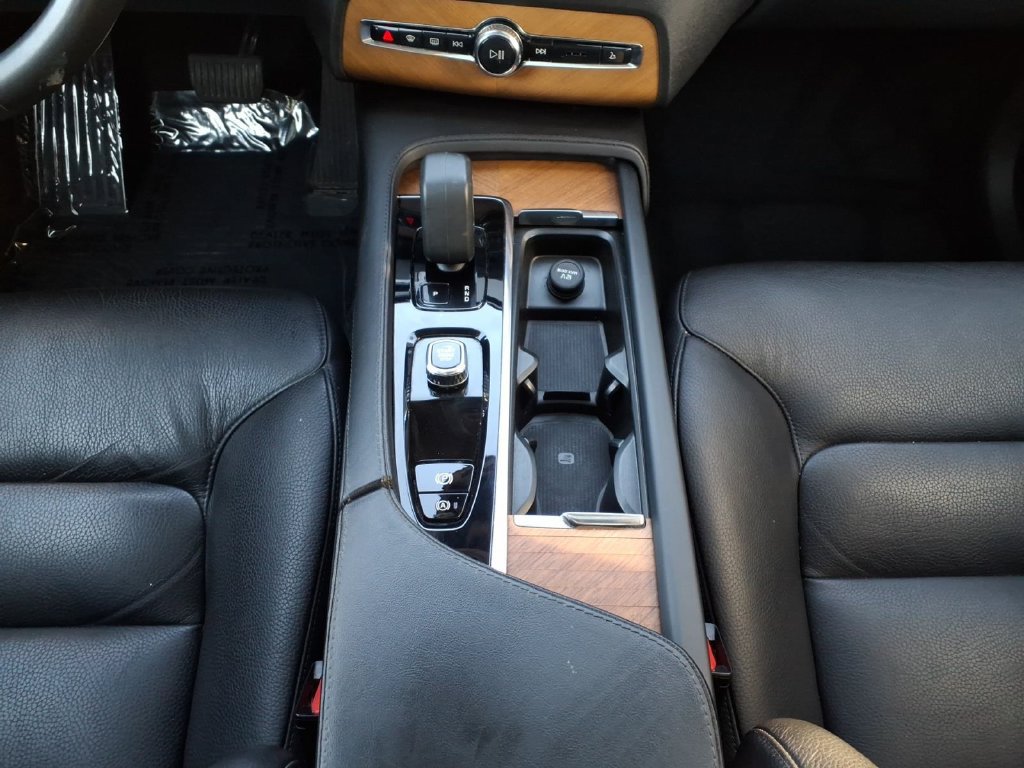 Certified 2023 Volvo XC90 B6 Plus w/ Protection Package AWD/4WD image 21