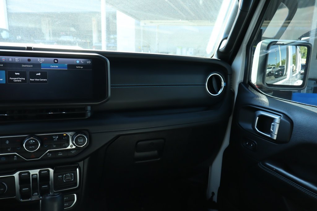 Used 2024 Jeep Wrangler High Altitude AWD/4WD image 30