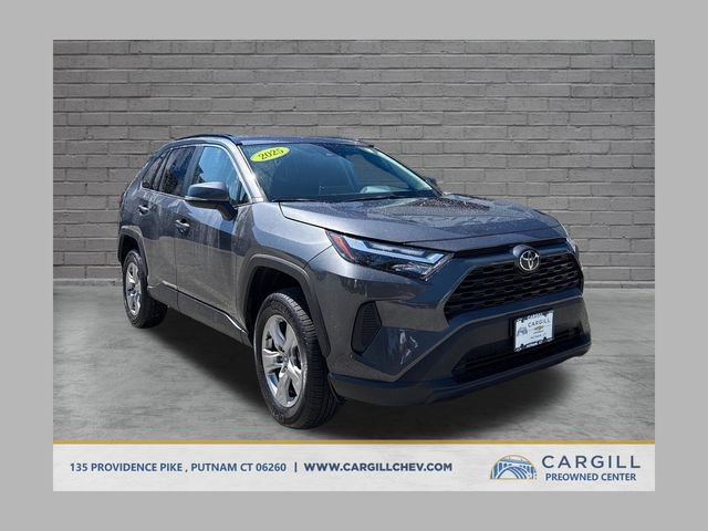 Used 2025 Toyota RAV4 XLE AWD/4WD image 1