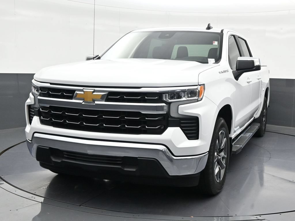 Used 2024 Chevrolet Silverado 1500 LT RWD image 9