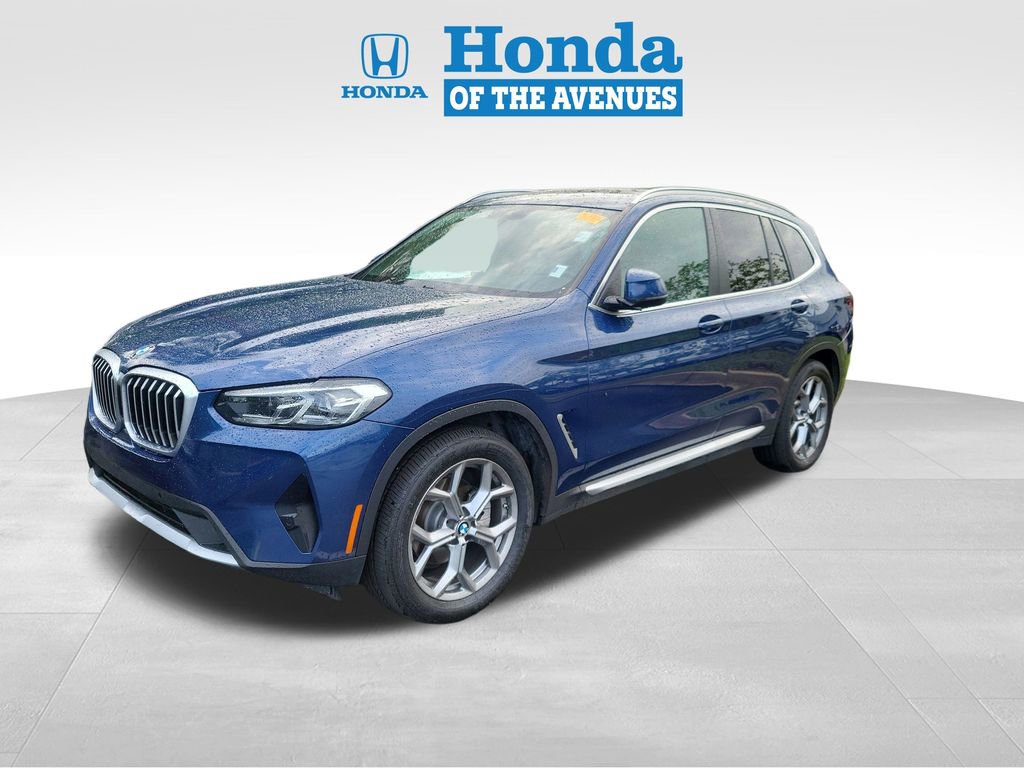 Used 2024 BMW X3 xDrive30i w/ Premium Package image 3