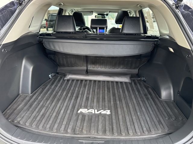 Used 2023 Toyota RAV4 XLE Premium image 29