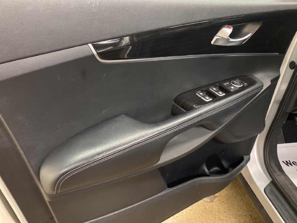Used 2020 Kia Sorento LX w/ LX I4 Convenience Package AWD/4WD image 10