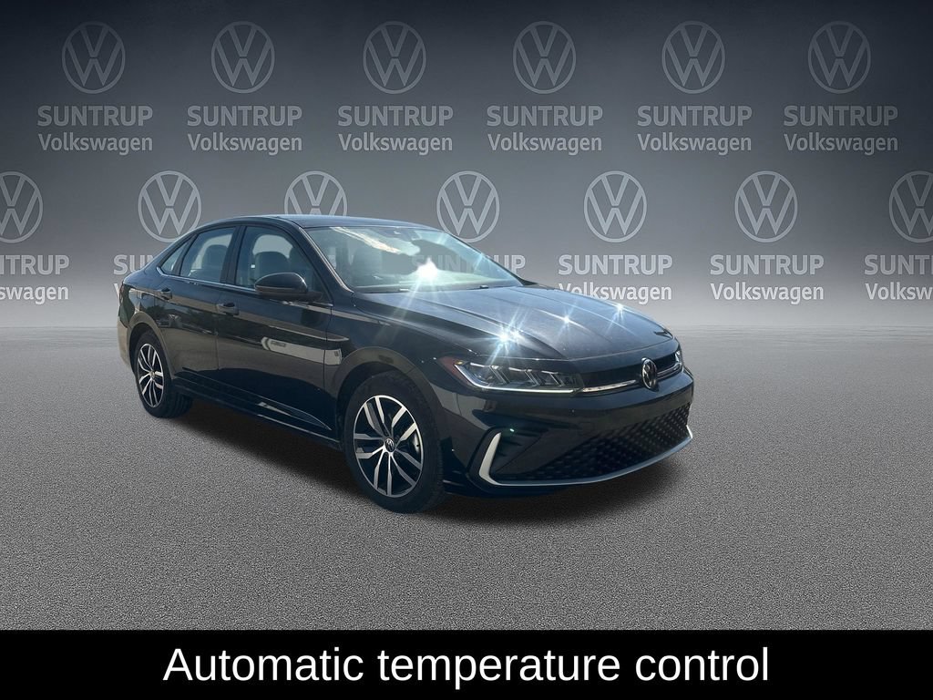 Used 2025 Volkswagen Jetta SE w/ Sunroof Package FWD image 10