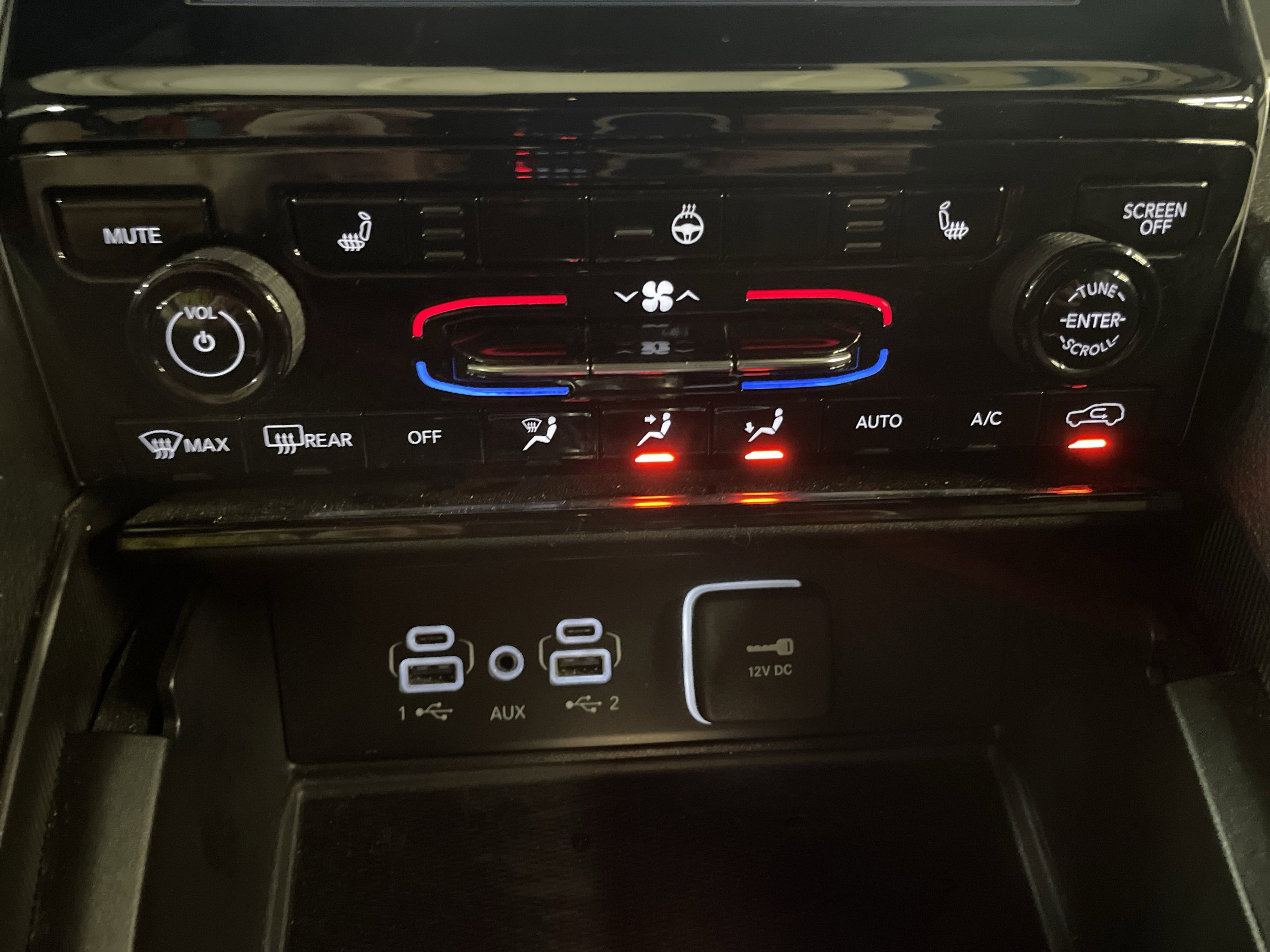 Used 2024 Jeep Grand Cherokee Altitude image 20