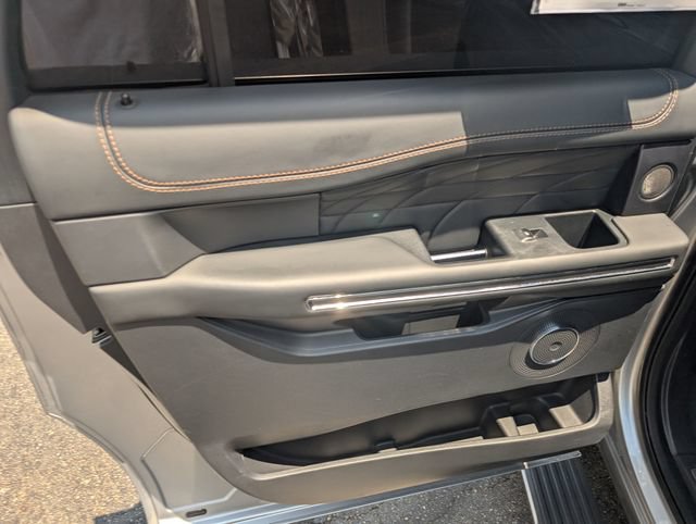 Used 2024 Ford Expedition Max Platinum AWD/4WD image 11