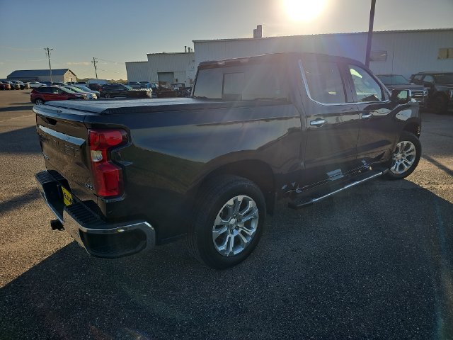 Used 2023 Chevrolet Silverado 1500 LTZ w/ LTZ Premium Package AWD/4WD image 5