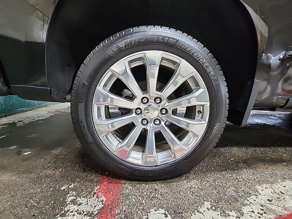 Used 2019 Chevrolet Silverado 1500 High Country w/ Technology Package image 15