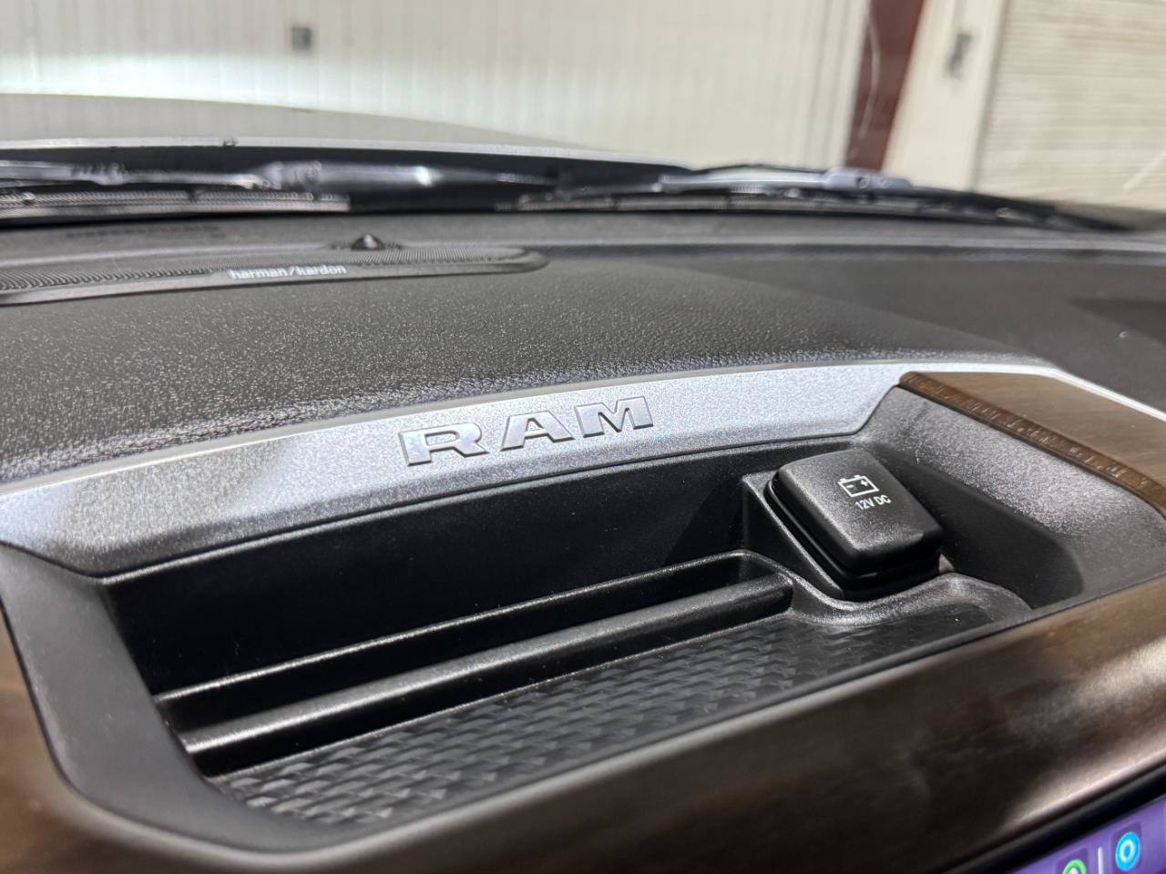 Used 2022 RAM 3500 Laramie AWD/4WD image 35