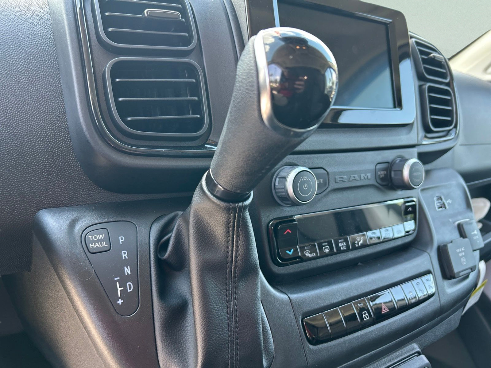 New 2026 RAM ProMaster 2500 w/ Advanced Safety Group FWD image 16