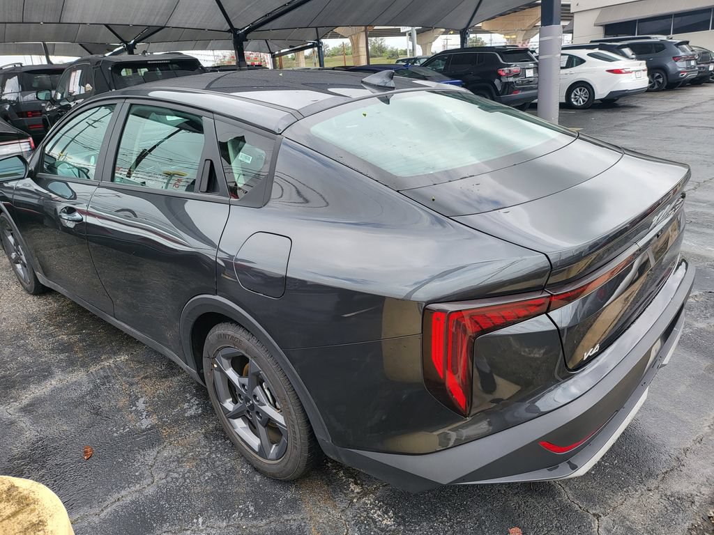 Used 2025 Kia K4 FWD image 8