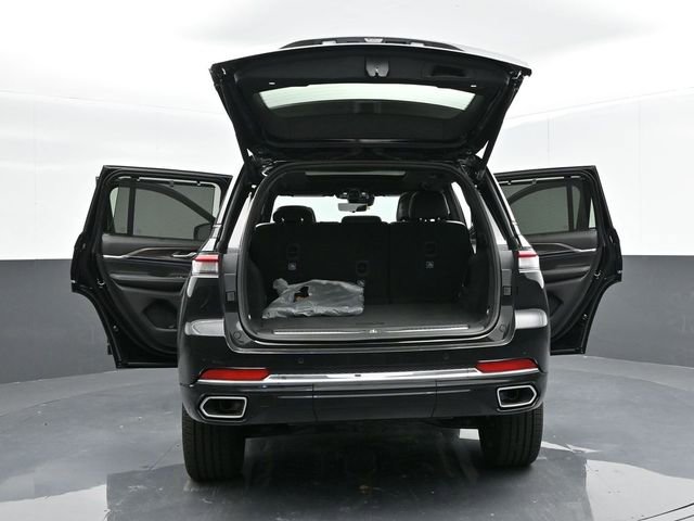 Used 2024 Jeep Grand Cherokee Overland w/ Advanced Protech Group III image 63