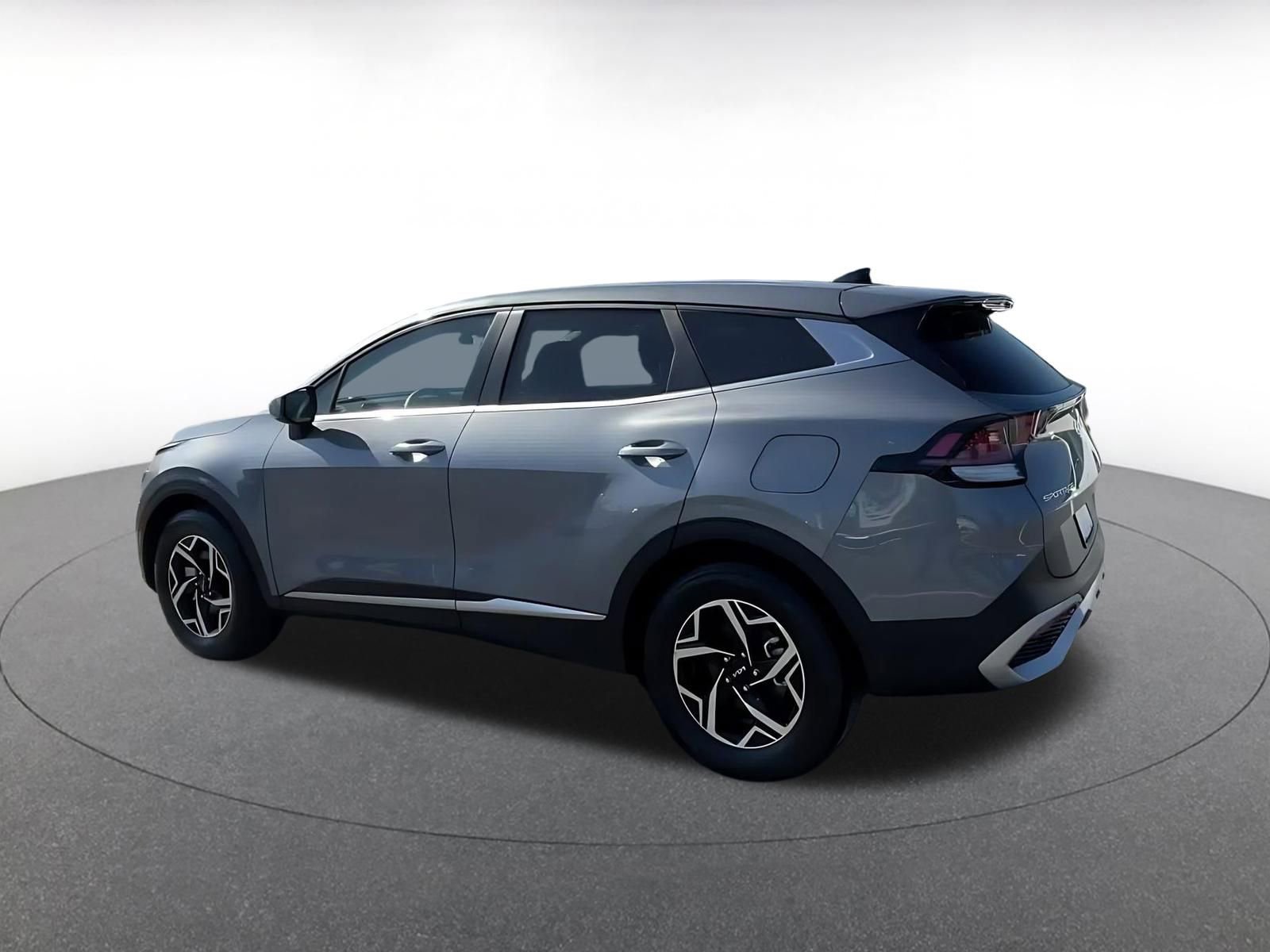 Used 2025 Kia Sportage LX FWD image 10