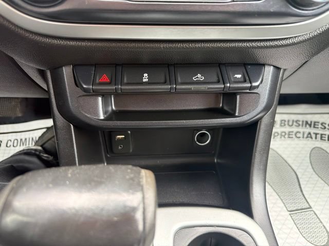 Used 2017 Chevrolet Colorado LT w/ LT Convenience Package RWD image 30