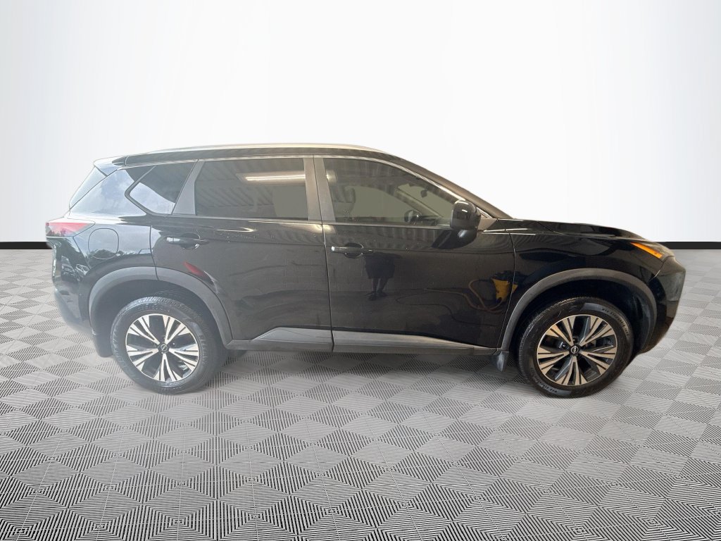 Used 2023 Nissan Rogue SV w/ SV Premium B Package FWD image 5