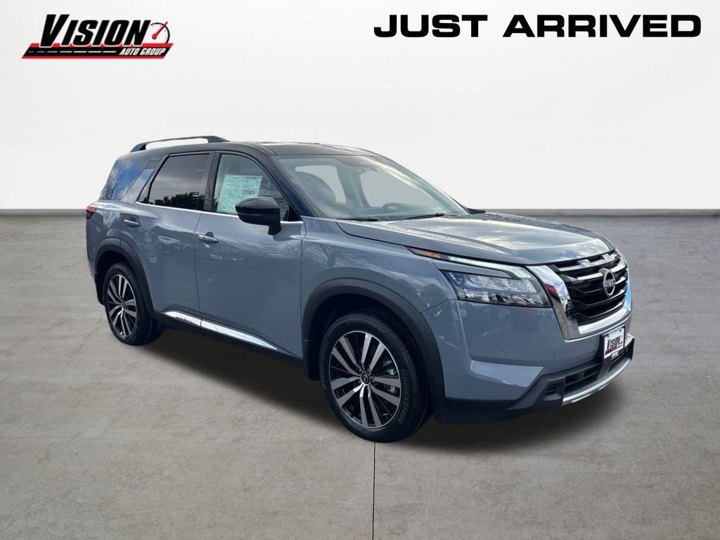 New 2025 Nissan Pathfinder Platinum w/ Cargo Package image 3