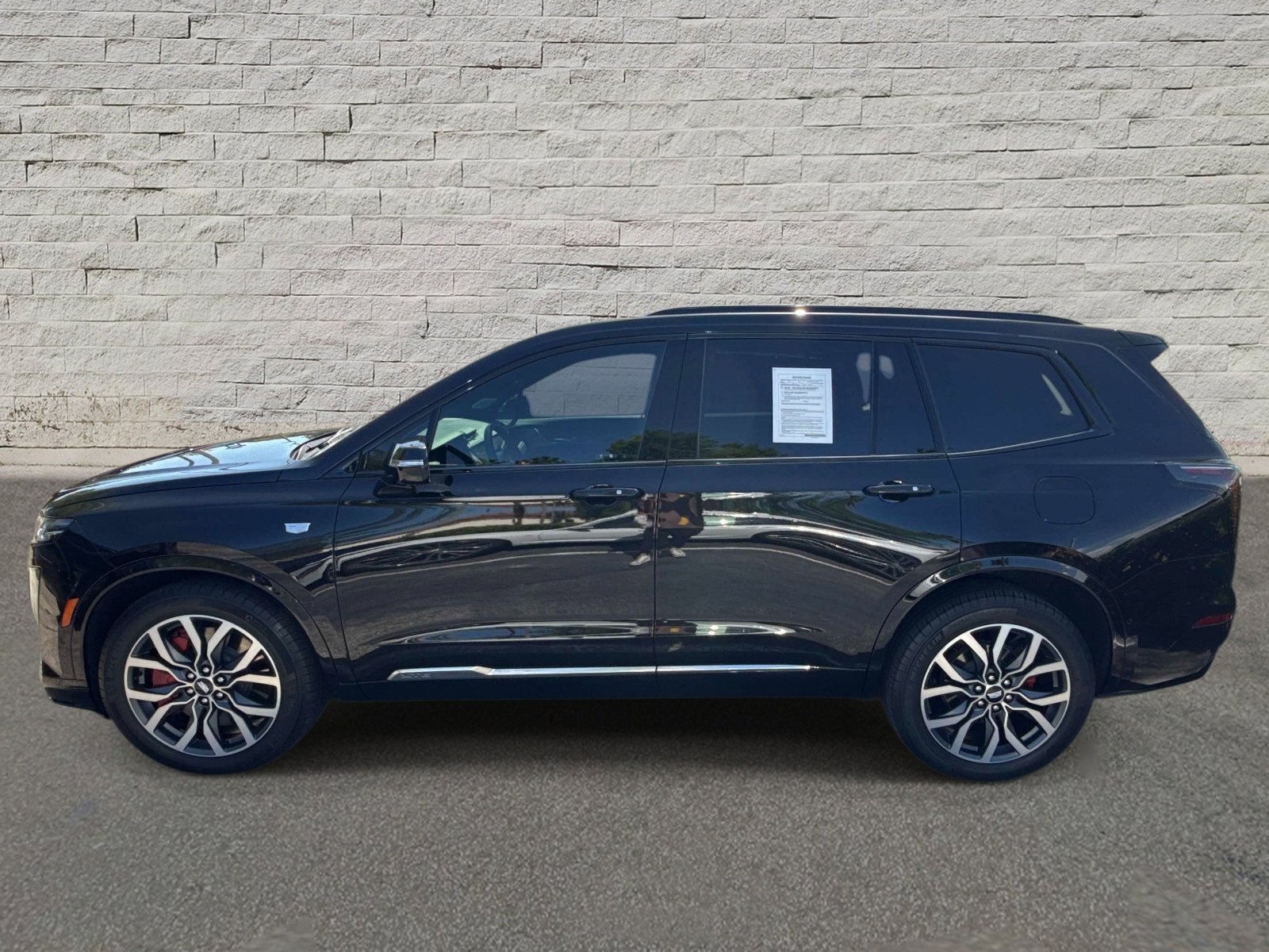 Used 2024 Cadillac XT6 Sport w/ Technology Package AWD/4WD image 6