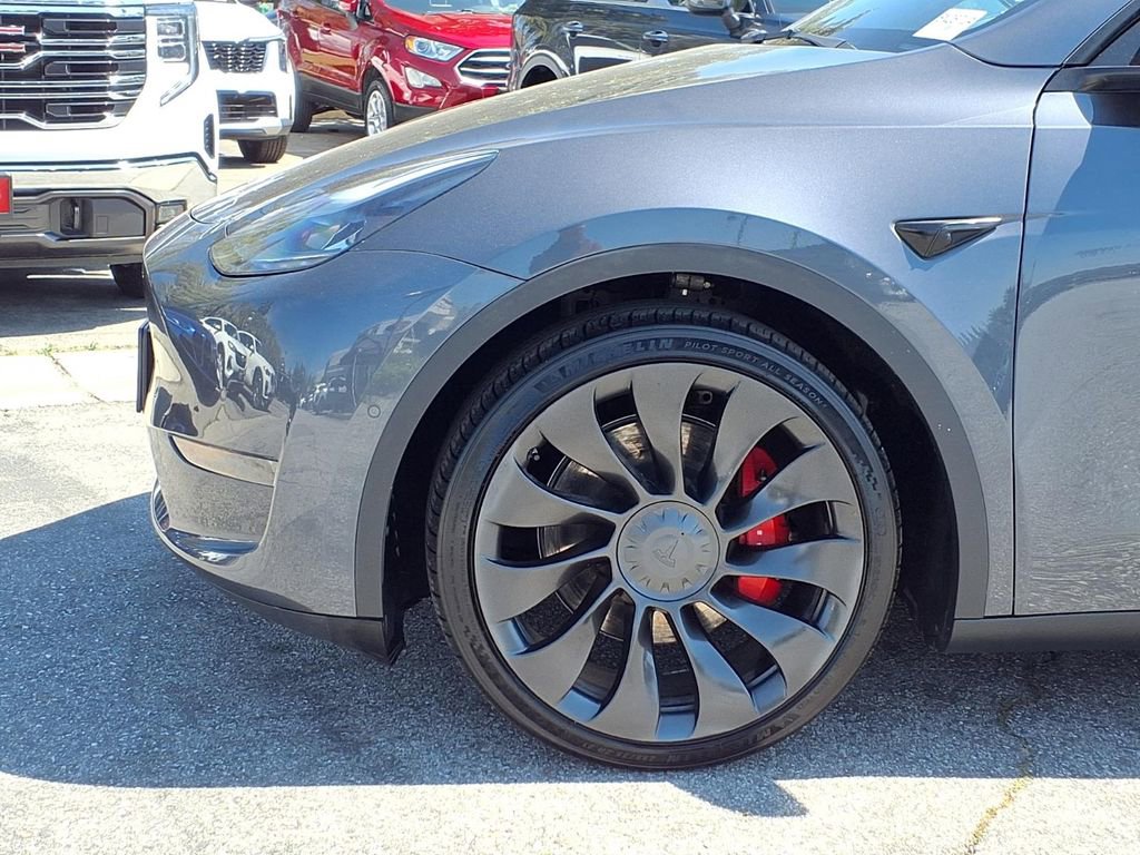 Used 2022 Tesla Model Y Performance image 16