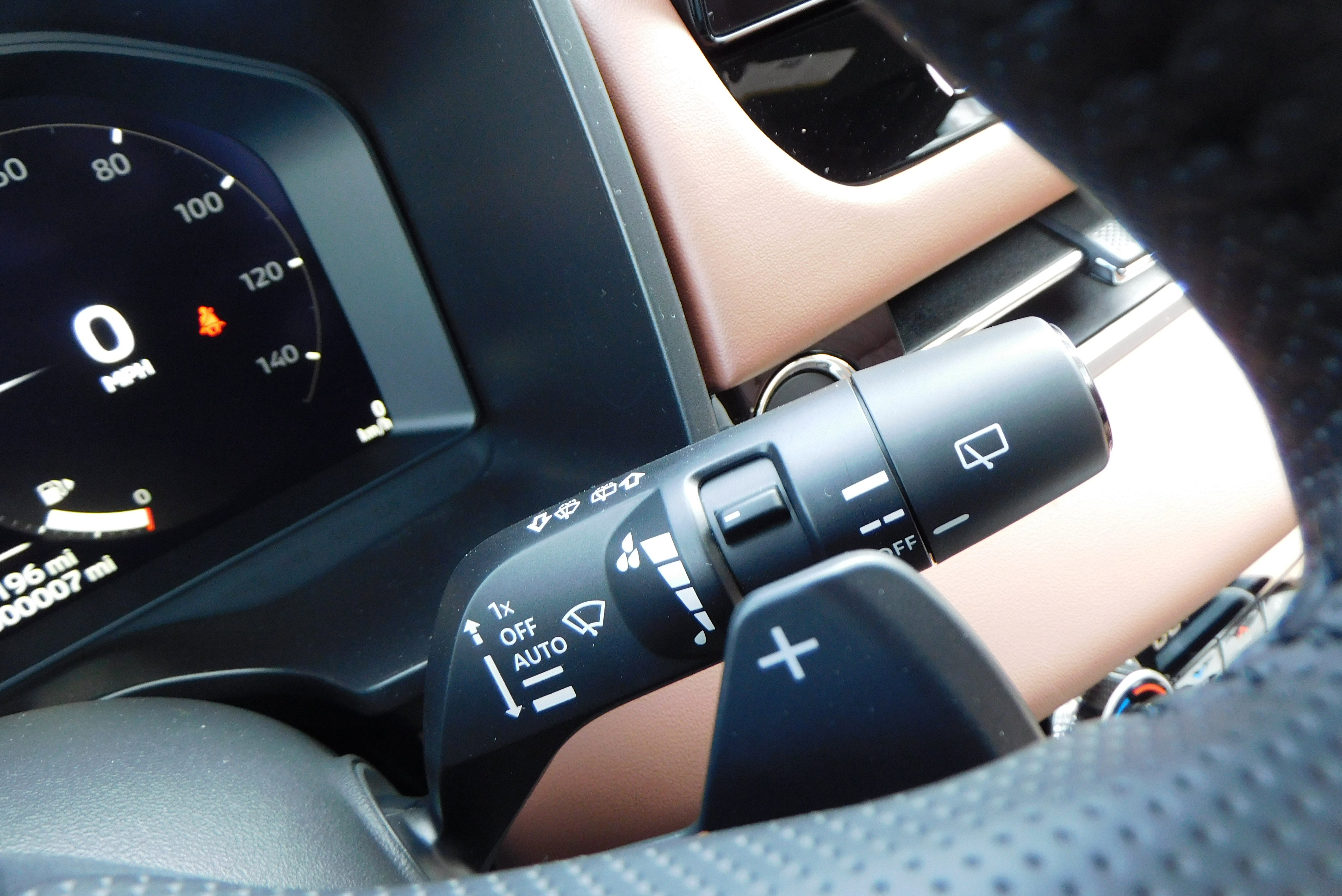 Used 2025 Mitsubishi Outlander SEL image 20