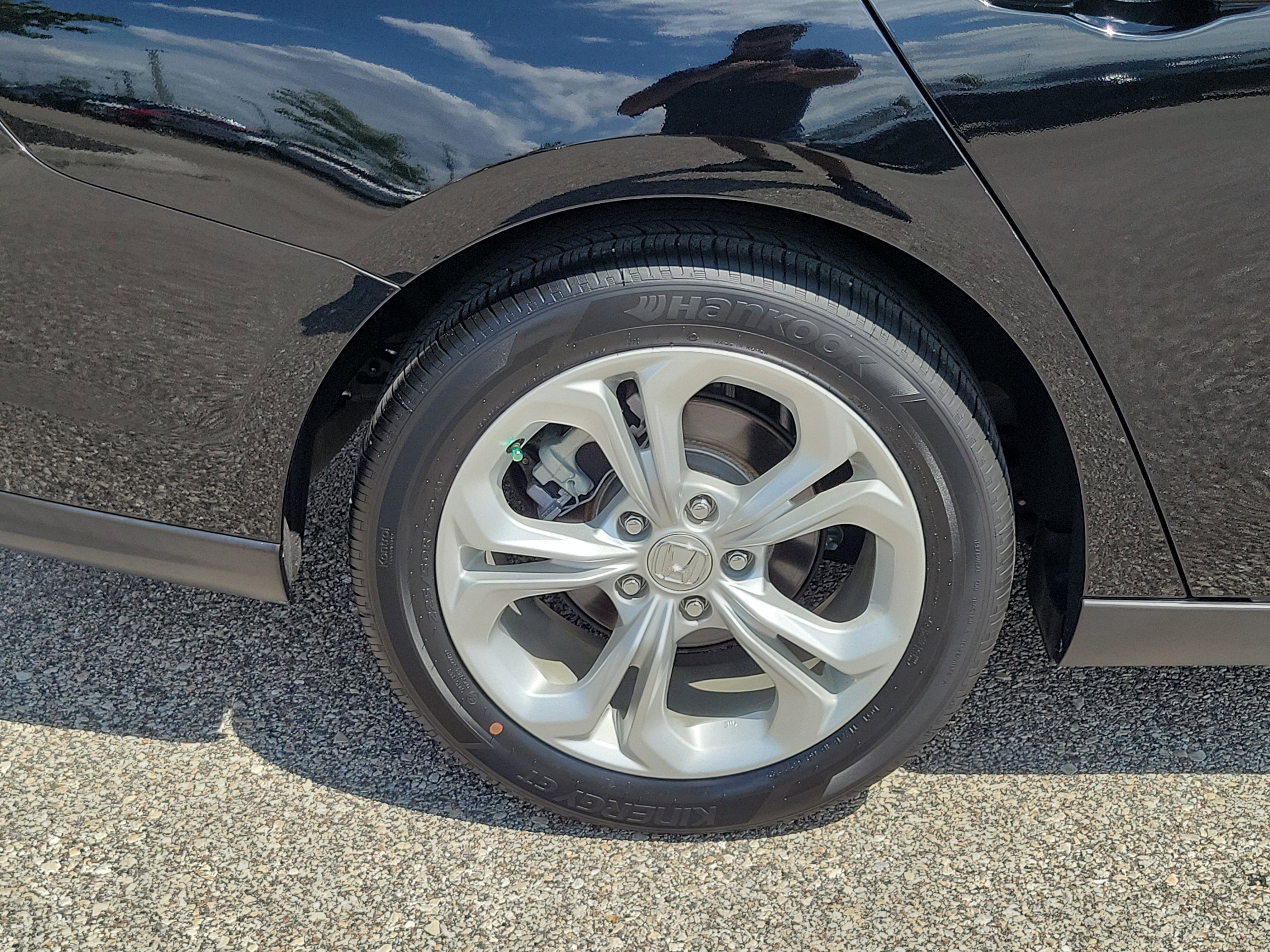 Certified 2023 Honda Accord LX image 9