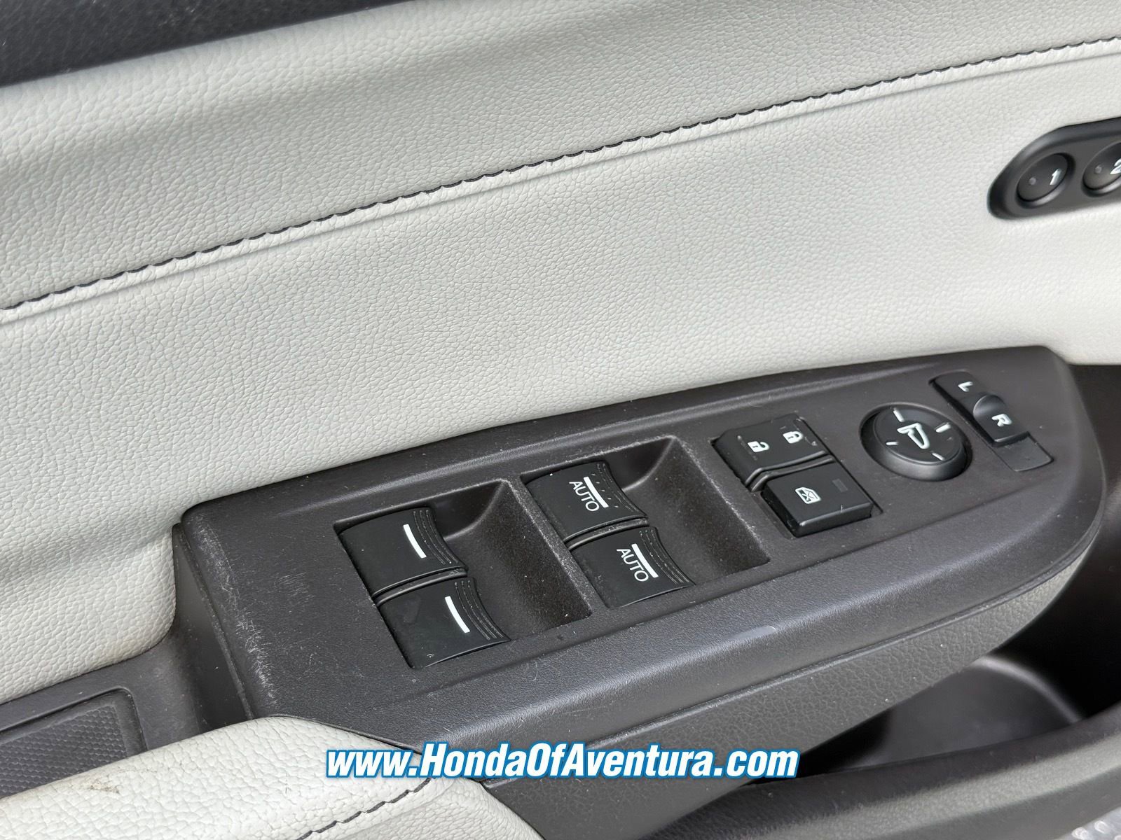 Used 2019 Acura ILX FWD image 25