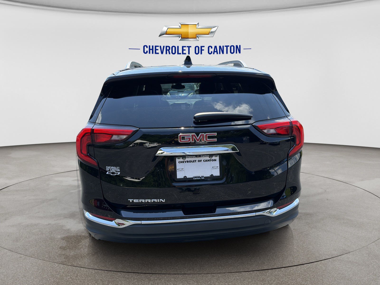 Used 2021 GMC Terrain SLT w/ Infotainment Package II FWD image 6