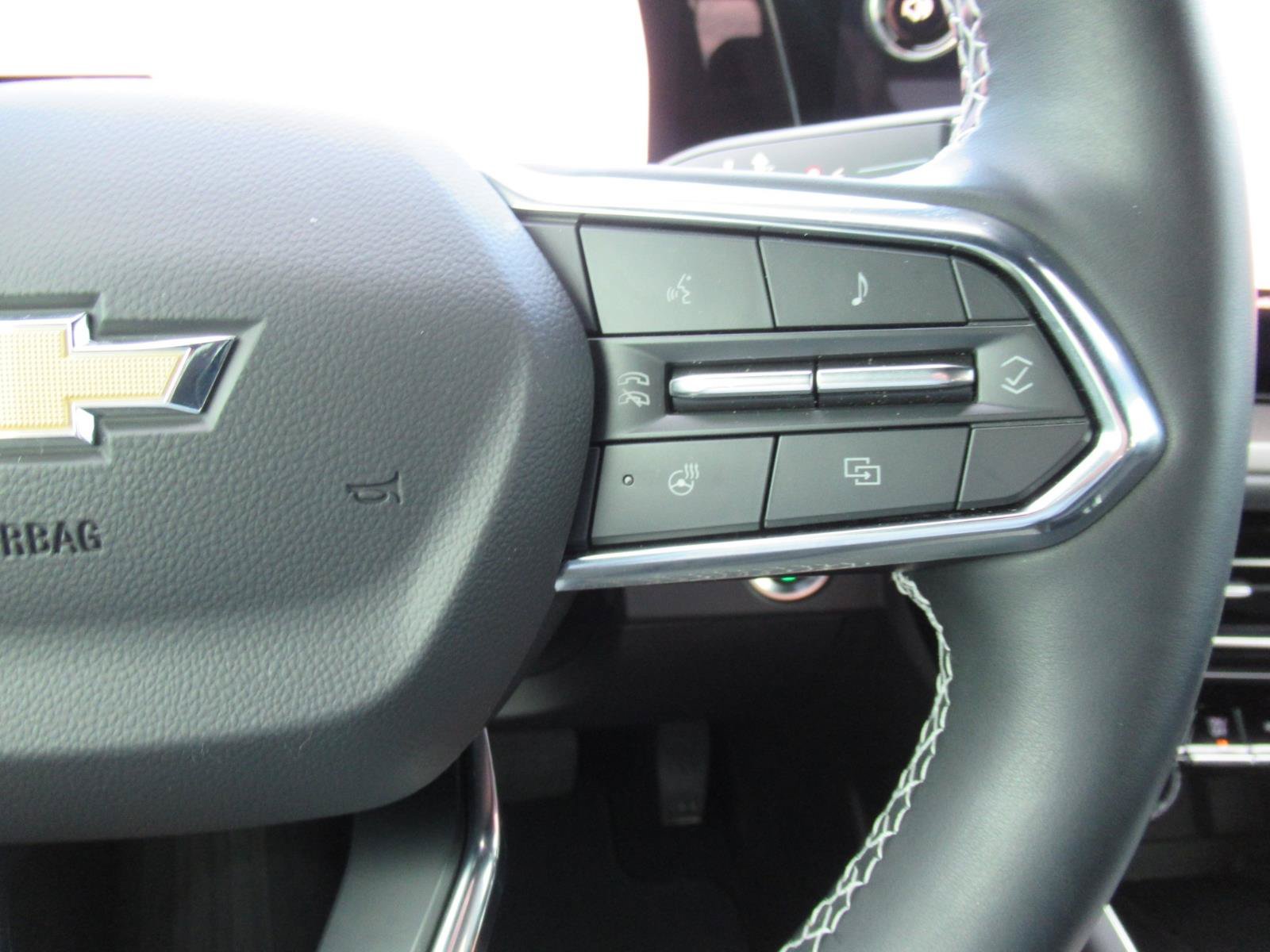 Used 2024 Chevrolet Traverse LT w/ Enhanced Driving Package FWD image 26