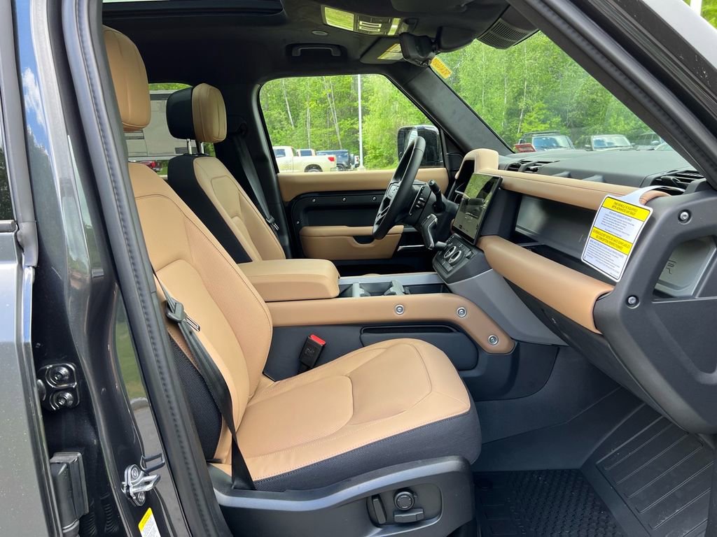 New 2026 Land Rover Defender 110 V8 AWD/4WD image 27