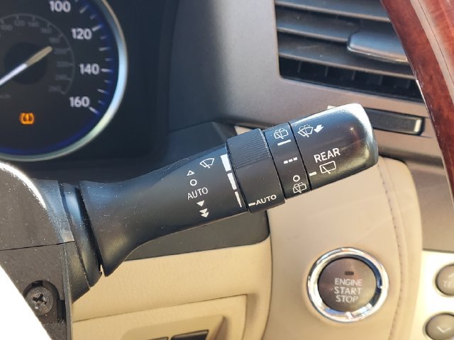 Used 2011 Lexus LX 570 4WD image 20