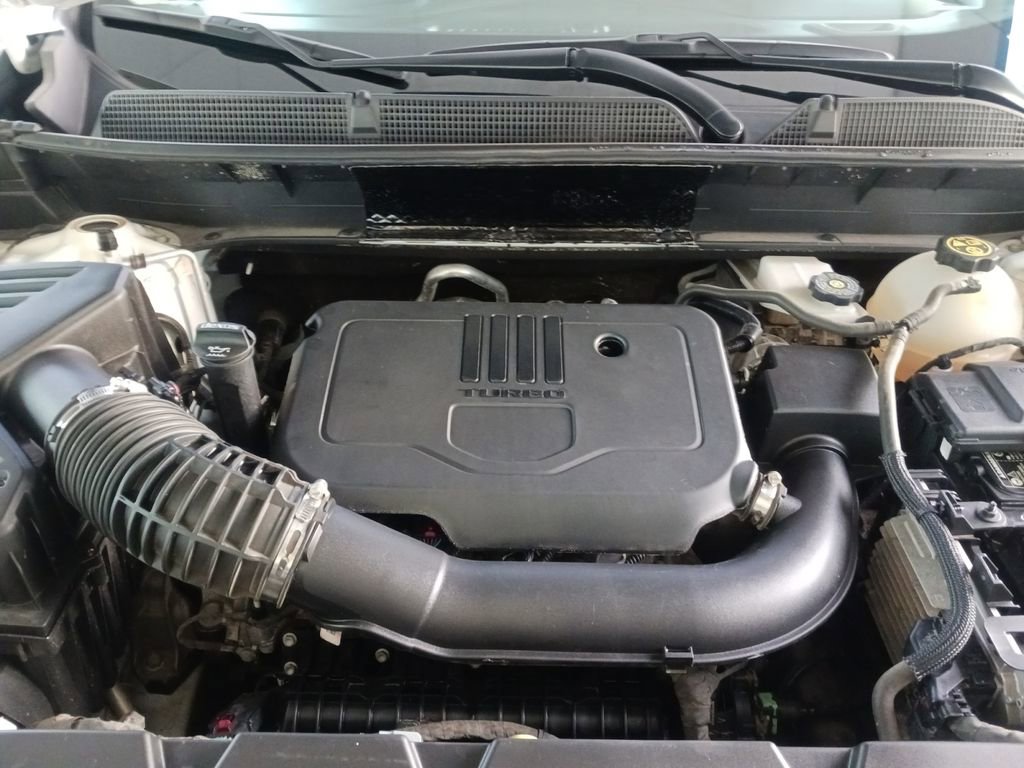 Used 2023 GMC Acadia SLE image 14