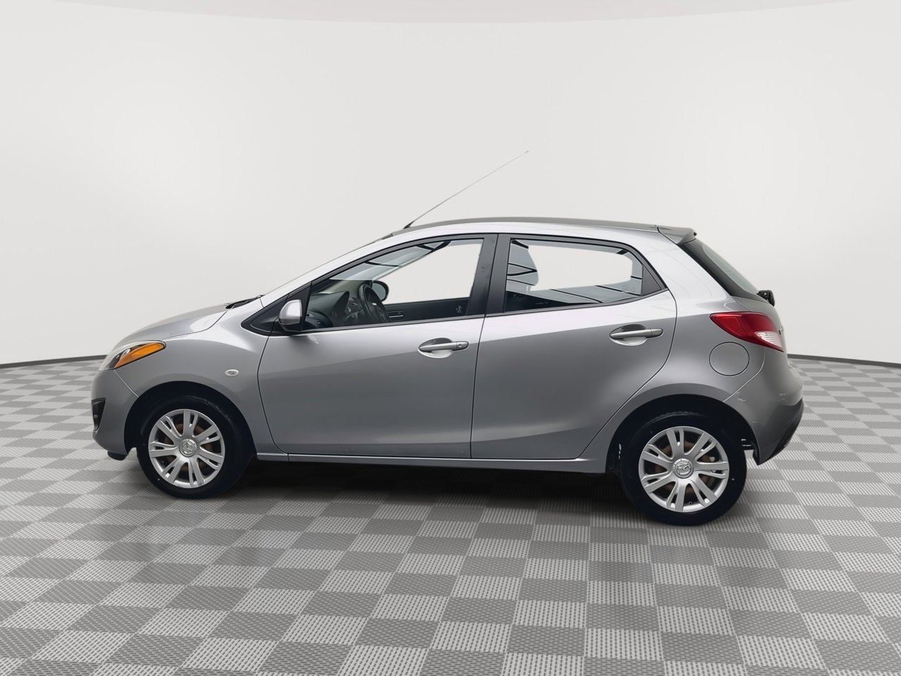 Used 2012 MAZDA MAZDA2 Sport image 25