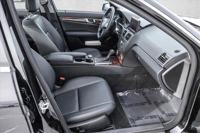 Used 2011 Mercedes-Benz C 300 4MATIC Sedan image 25