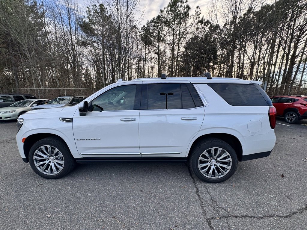 Used 2021 GMC Yukon Denali w/ Denali Premium Package image 3