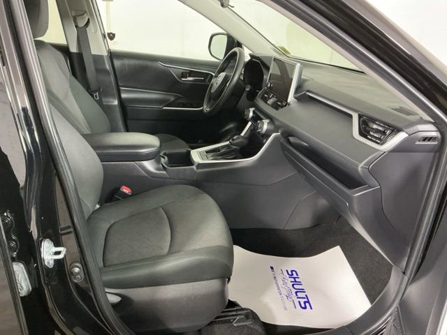 Used 2024 Toyota RAV4 XLE FWD image 20